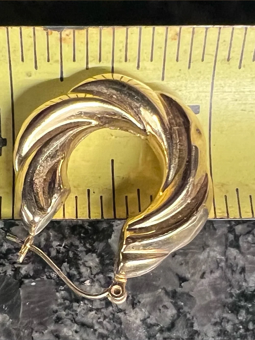 14k Gold 4.2g Rope Twist puffy hollow Thick Hoop earrings vintage 80s